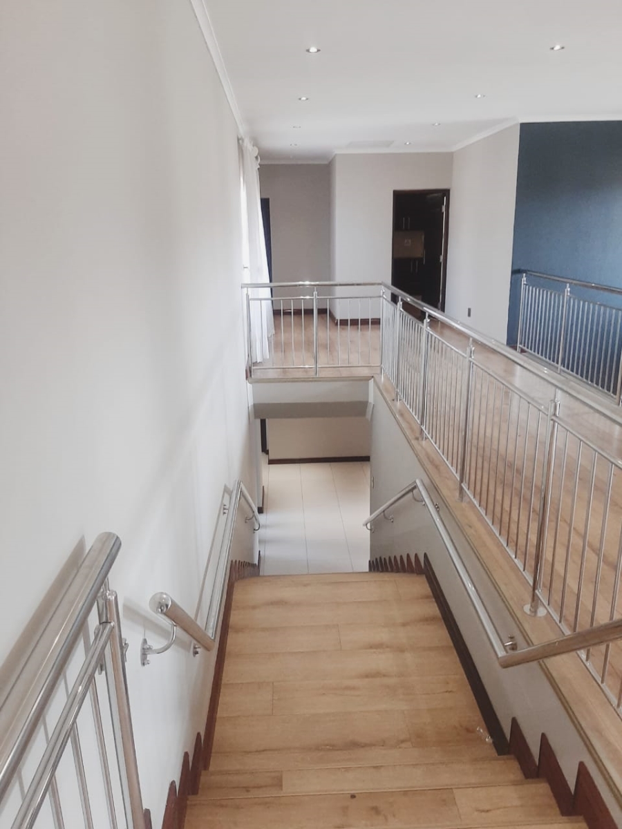 7 Bedroom Property for Sale in Amalinda Eastern Cape